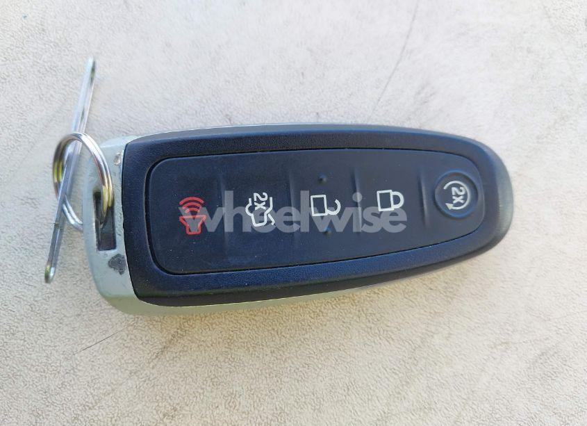 Photo 11 of 2019 Ford Escape SE (VIN 1FMCU0G98KUB33781)