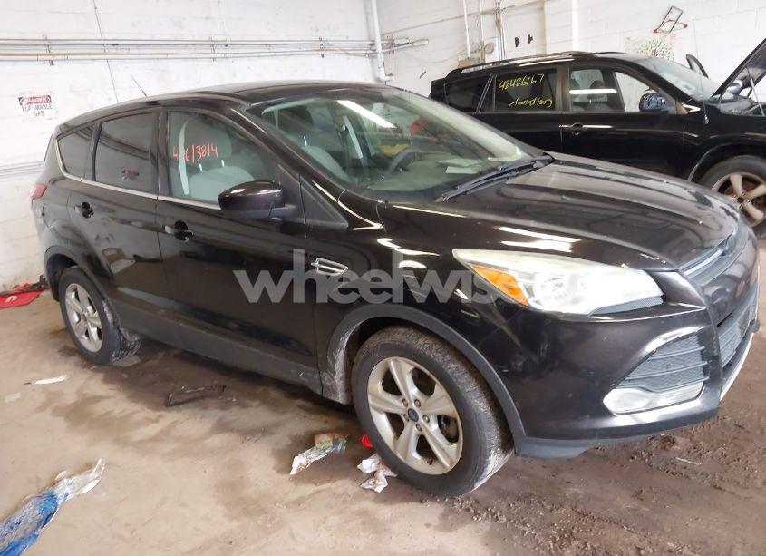 2013 Ford Escape SE (VIN 1FMCU0G99DUA53182) main photo