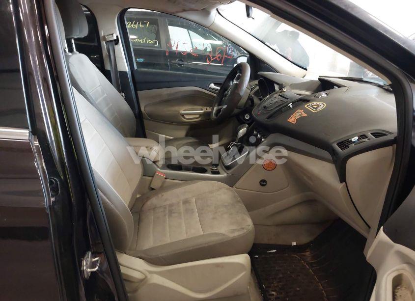 Photo 5 of 2013 Ford Escape SE (VIN 1FMCU0G99DUA53182)