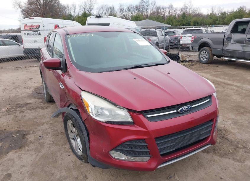 2013 Ford Escape SE (VIN 1FMCU0G99DUC22312) main photo