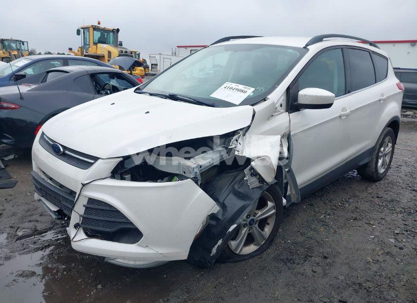 Photo 2 of 2014 Ford Escape SE (VIN 1FMCU0G99EUA27201)