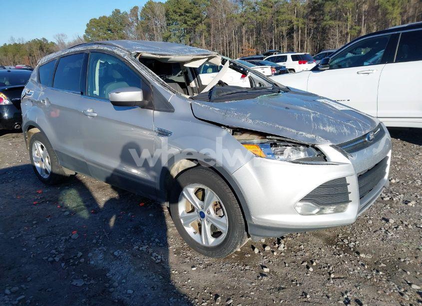2015 Ford Escape SE (VIN 1FMCU0G99FUA10853) main photo