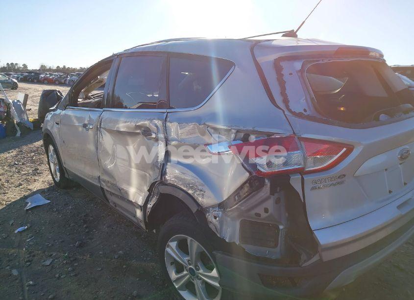 Photo 16 of 2015 Ford Escape SE (VIN 1FMCU0G99FUA10853)