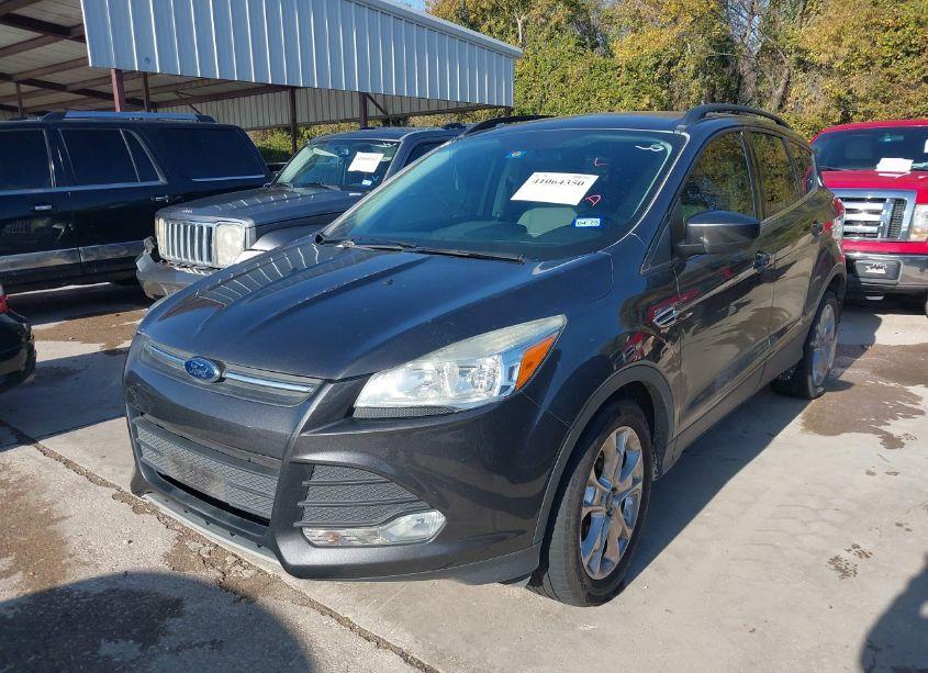 Photo 2 of 2015 Ford Escape SE (VIN 1FMCU0G99FUC07490)