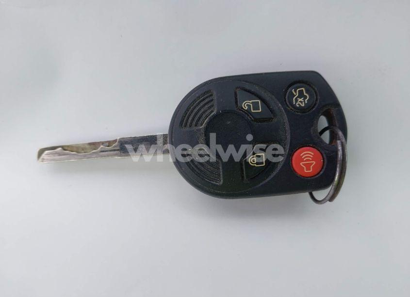 Photo 11 of 2016 Ford Escape SE (VIN 1FMCU0G99GUB29861)