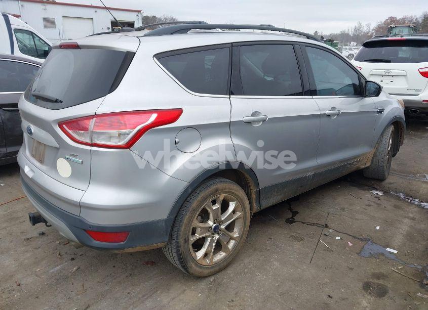 Photo 4 of 2016 Ford Escape SE (VIN 1FMCU0G99GUB29861)