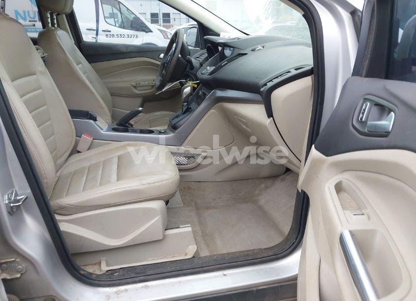 Photo 5 of 2016 Ford Escape SE (VIN 1FMCU0G99GUB29861)