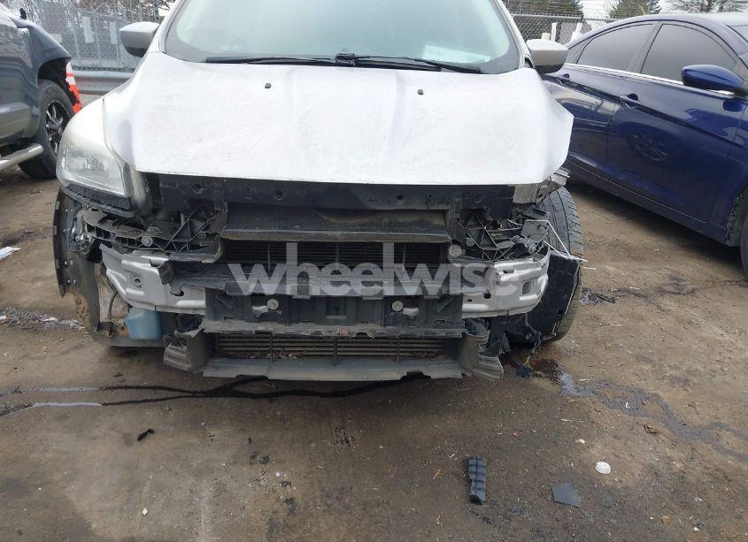 Photo 6 of 2016 Ford Escape SE (VIN 1FMCU0G99GUB29861)