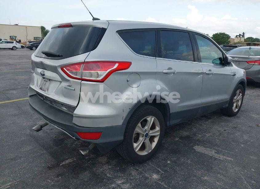 Photo 4 of 2016 Ford Escape SE (VIN 1FMCU0G99GUC12870)