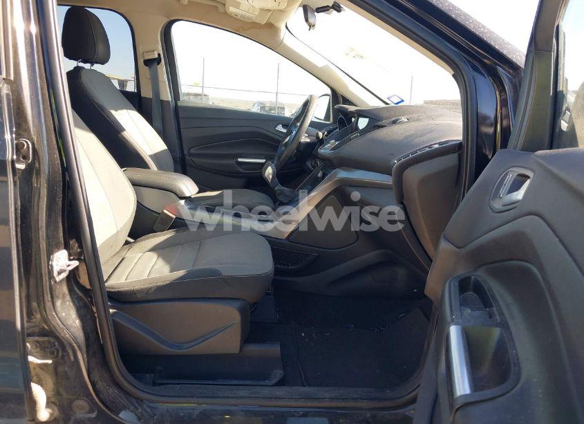 Photo 5 of 2016 Ford Escape SE (VIN 1FMCU0G99GUC19883)