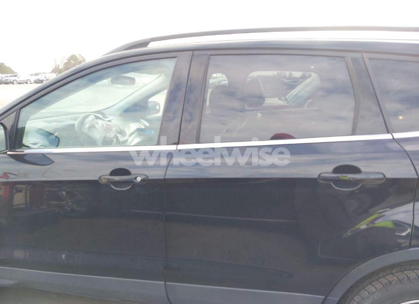 Photo 15 of 2017 Ford Escape SE (VIN 1FMCU0G99HUE13346)