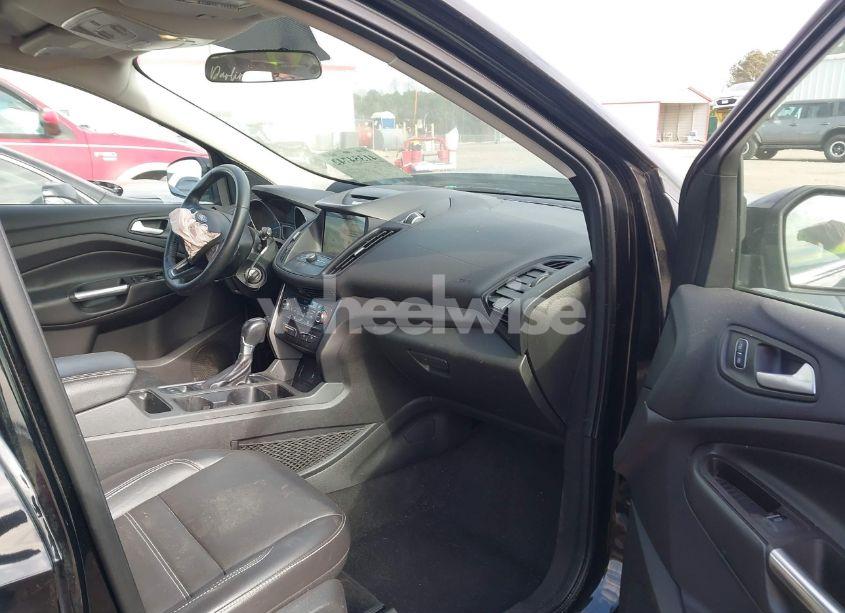 Photo 5 of 2017 Ford Escape SE (VIN 1FMCU0G99HUE13346)