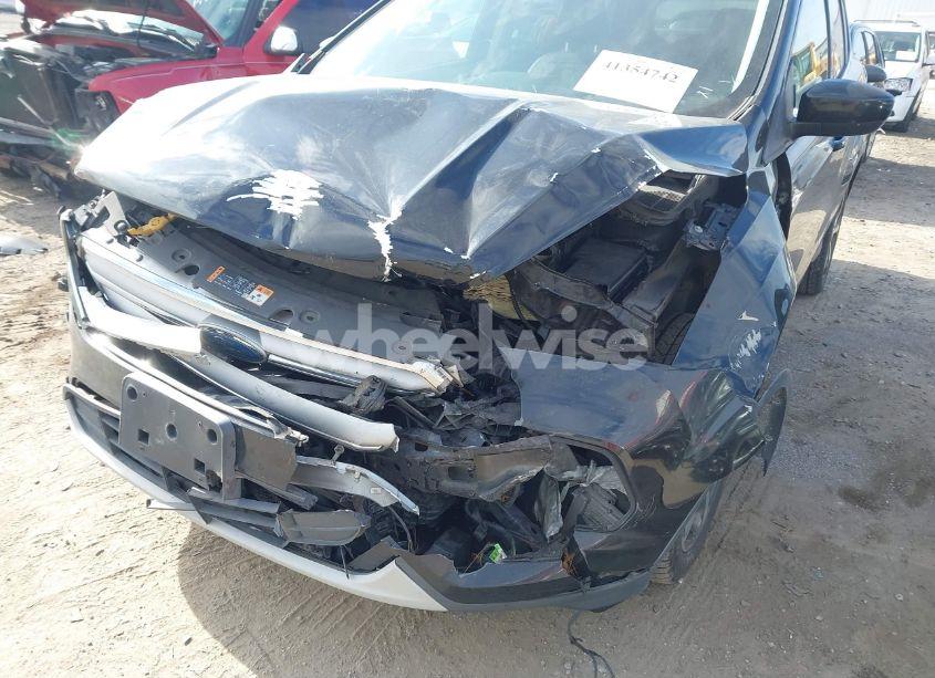 Photo 6 of 2017 Ford Escape SE (VIN 1FMCU0G99HUE13346)