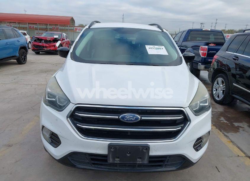 Photo 12 of 2017 Ford Escape SE (VIN 1FMCU0G99HUE15548)
