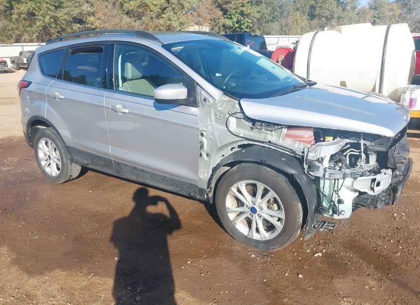 2018 Ford Escape SE (VIN 1FMCU0G99JUB62477) main photo