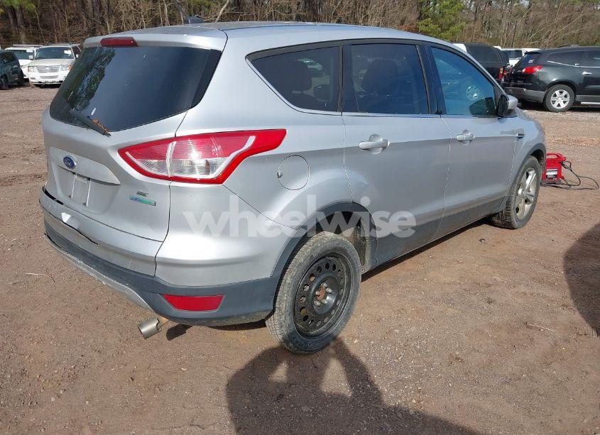 Photo 4 of 2013 Ford Escape SE (VIN 1FMCU0G9XDUC27146)