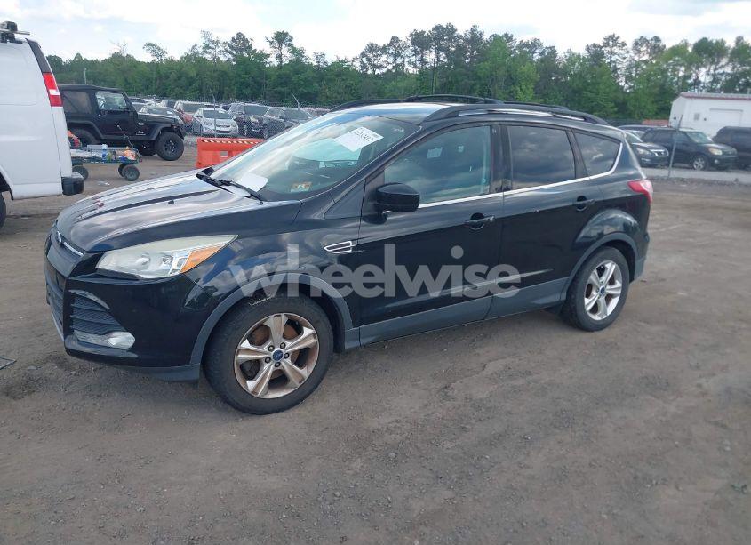 Photo 2 of 2013 Ford Escape SE (VIN 1FMCU0G9XDUD47433)