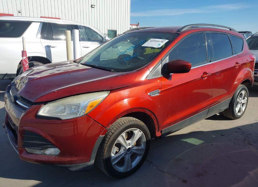Photo 2 of 2014 Ford Escape SE (VIN 1FMCU0G9XEUD08696)