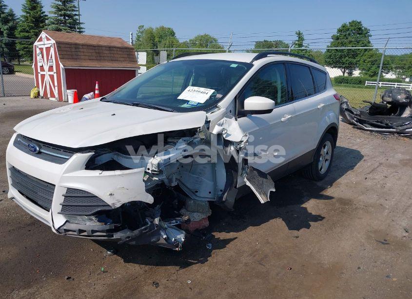 Photo 2 of 2014 Ford Escape SE (VIN 1FMCU0G9XEUD09301)