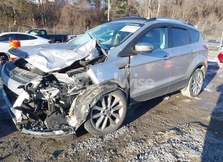 Photo 2 of 2014 Ford Escape SE (VIN 1FMCU0G9XEUD57137)