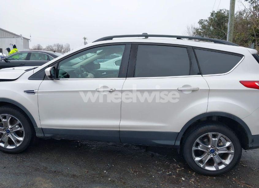 Photo 14 of 2014 Ford Escape SE (VIN 1FMCU0G9XEUE33729)