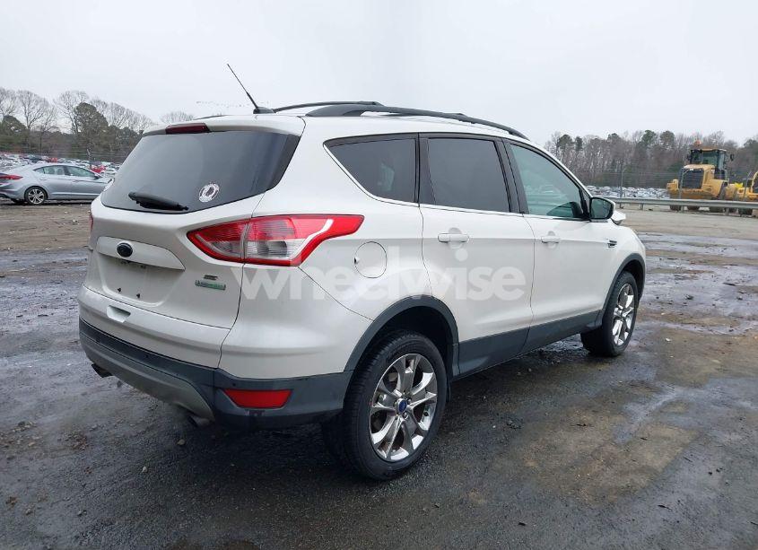 Photo 4 of 2014 Ford Escape SE (VIN 1FMCU0G9XEUE33729)