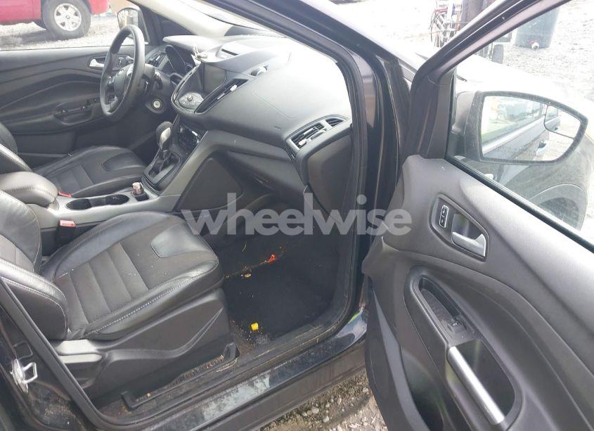 Photo 5 of 2014 Ford Escape SE (VIN 1FMCU0G9XEUE35271)