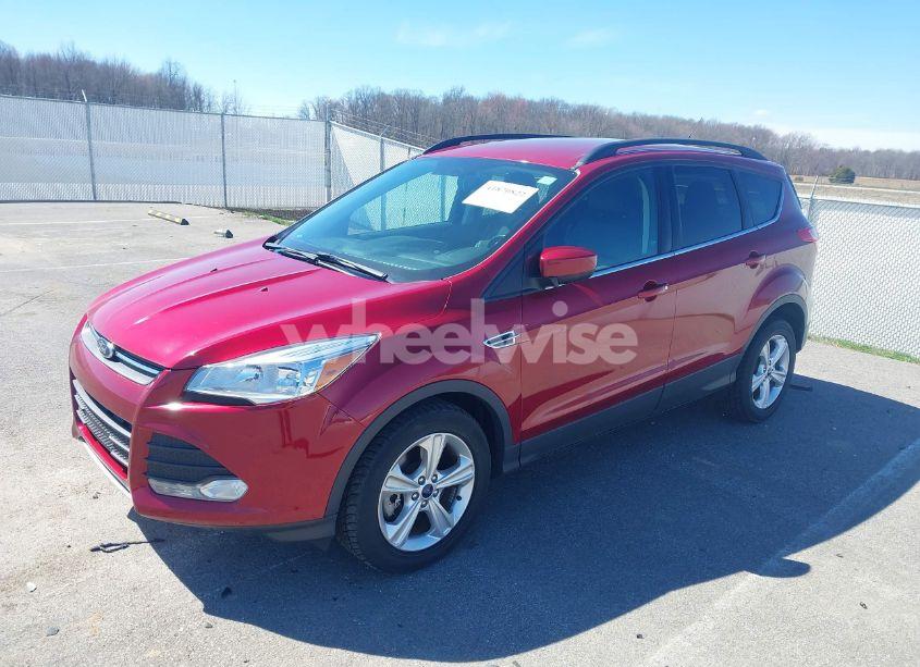 Photo 2 of 2015 Ford Escape SE (VIN 1FMCU0G9XFUC62286)