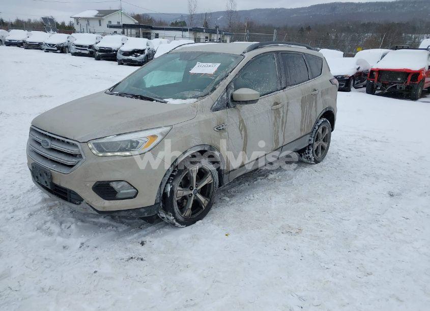 Photo 2 of 2017 Ford Escape SE (VIN 1FMCU0G9XHUA45193)