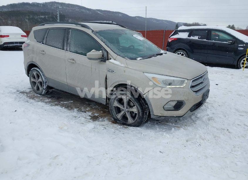 Photo 6 of 2017 Ford Escape SE (VIN 1FMCU0G9XHUA45193)