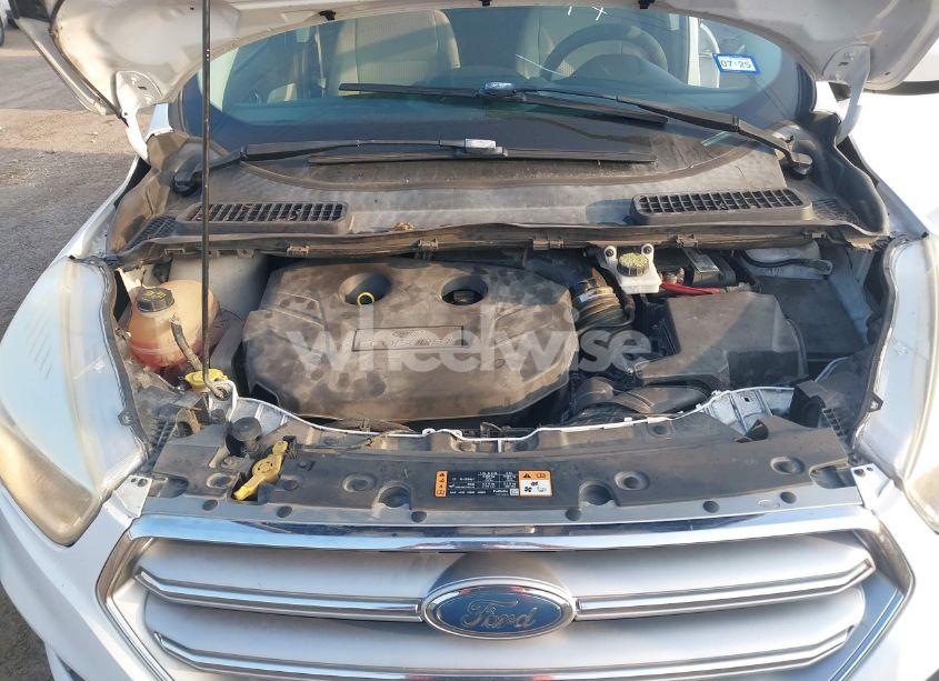 Photo 10 of 2017 Ford Escape SE (VIN 1FMCU0G9XHUA62964)