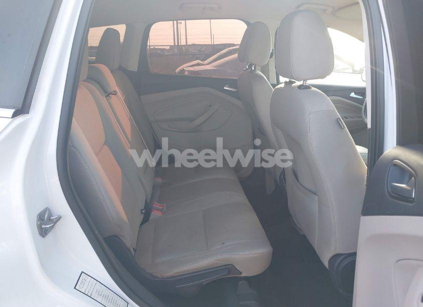 Photo 8 of 2017 Ford Escape SE (VIN 1FMCU0G9XHUA62964)