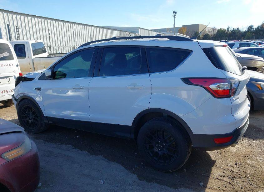 Photo 14 of 2017 Ford Escape SE (VIN 1FMCU0G9XHUB29093)