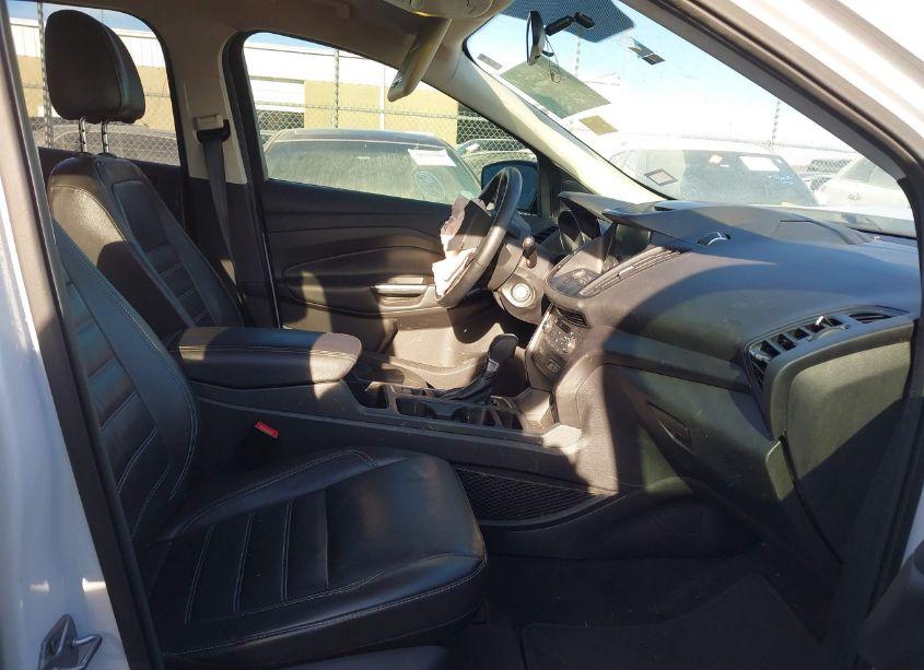 Photo 5 of 2017 Ford Escape SE (VIN 1FMCU0G9XHUB29093)