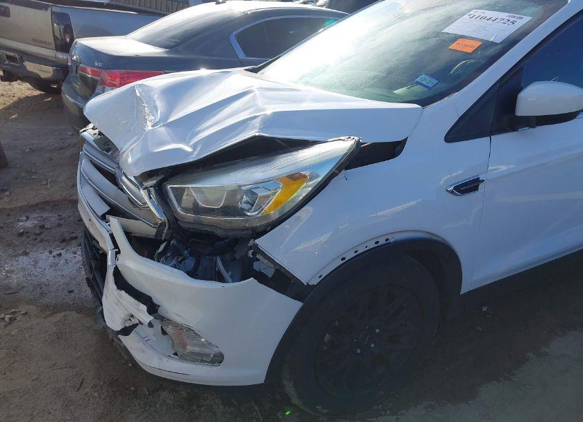 Photo 6 of 2017 Ford Escape SE (VIN 1FMCU0G9XHUB29093)