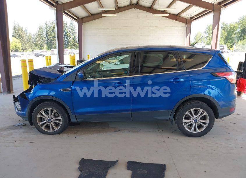 Photo 15 of 2017 Ford Escape SE (VIN 1FMCU0G9XHUC81634)