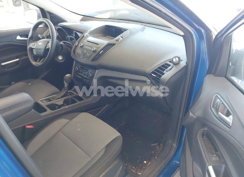 Photo 5 of 2017 Ford Escape SE (VIN 1FMCU0G9XHUC81634)