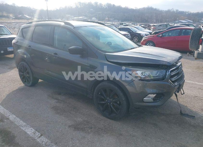 2017 Ford Escape SE (VIN 1FMCU0GD0HUA09341) main photo