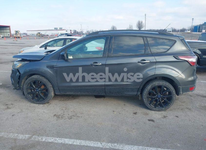 Photo 15 of 2017 Ford Escape SE (VIN 1FMCU0GD0HUA09341)