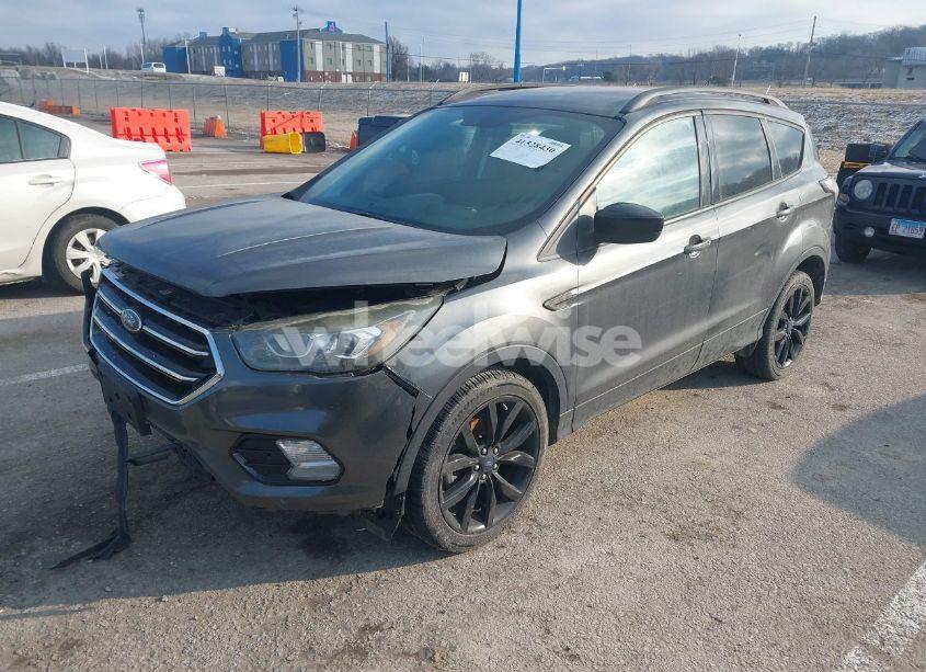 Photo 2 of 2017 Ford Escape SE (VIN 1FMCU0GD0HUA09341)