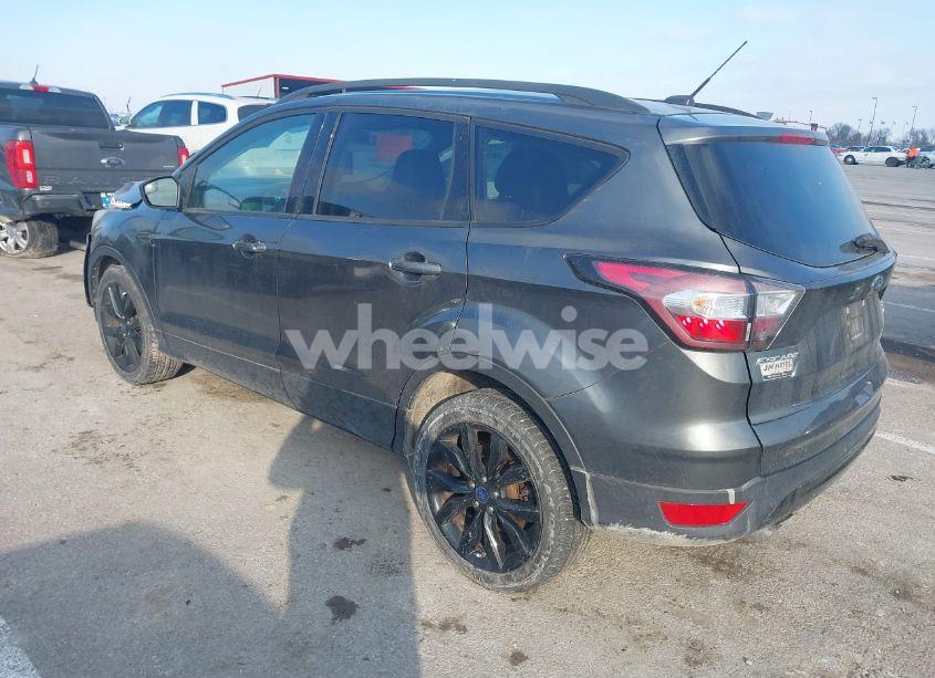 Photo 3 of 2017 Ford Escape SE (VIN 1FMCU0GD0HUA09341)