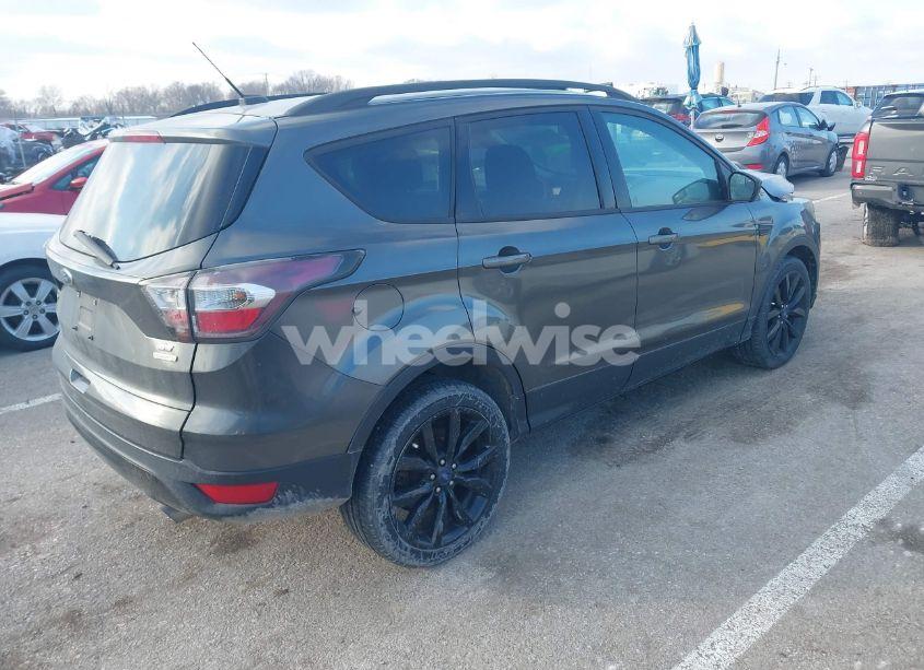 Photo 4 of 2017 Ford Escape SE (VIN 1FMCU0GD0HUA09341)