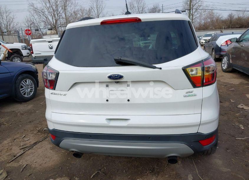 Photo 16 of 2017 Ford Escape SE (VIN 1FMCU0GD0HUA21974)