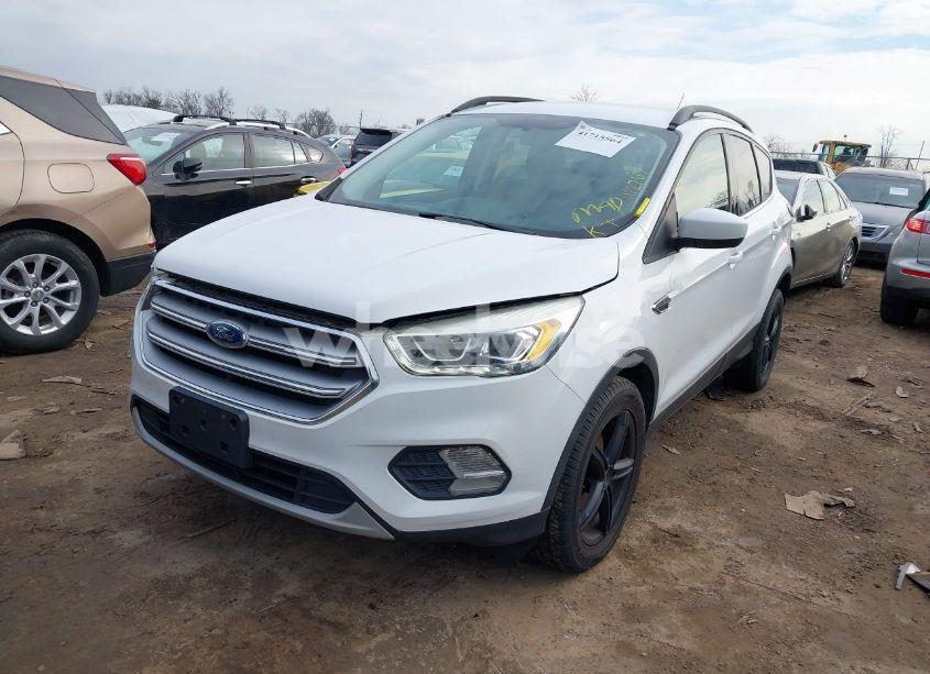 Photo 2 of 2017 Ford Escape SE (VIN 1FMCU0GD0HUA21974)