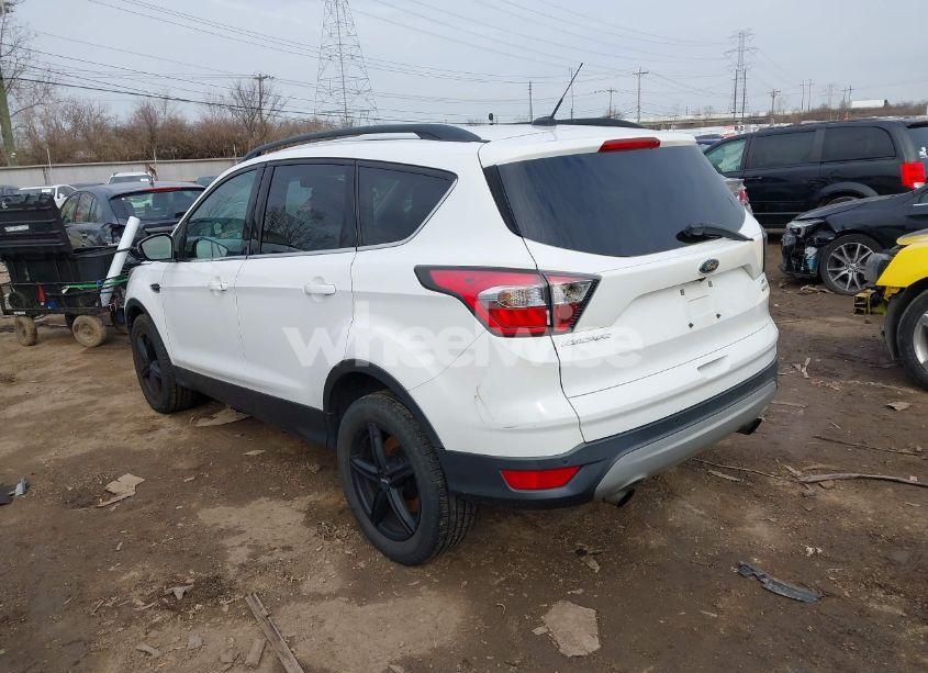 Photo 3 of 2017 Ford Escape SE (VIN 1FMCU0GD0HUA21974)