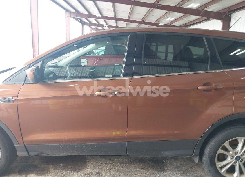 Photo 14 of 2017 Ford Escape SE (VIN 1FMCU0GD0HUA52349)