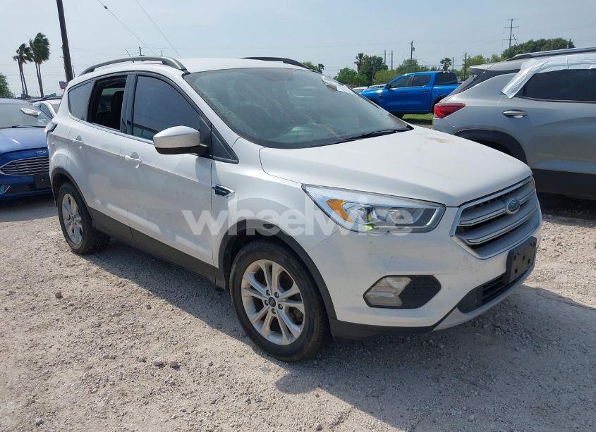 2017 Ford Escape SE (VIN 1FMCU0GD0HUA93323) main photo