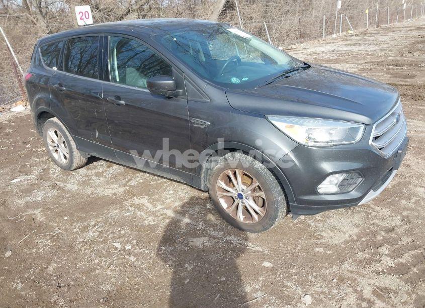 2017 Ford Escape SE (VIN 1FMCU0GD0HUB20343) main photo