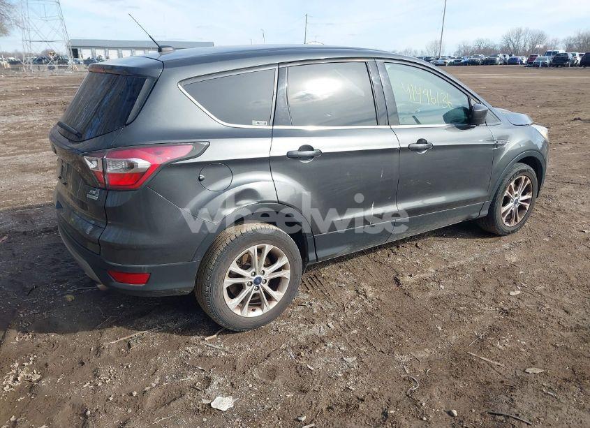 Photo 4 of 2017 Ford Escape SE (VIN 1FMCU0GD0HUB20343)