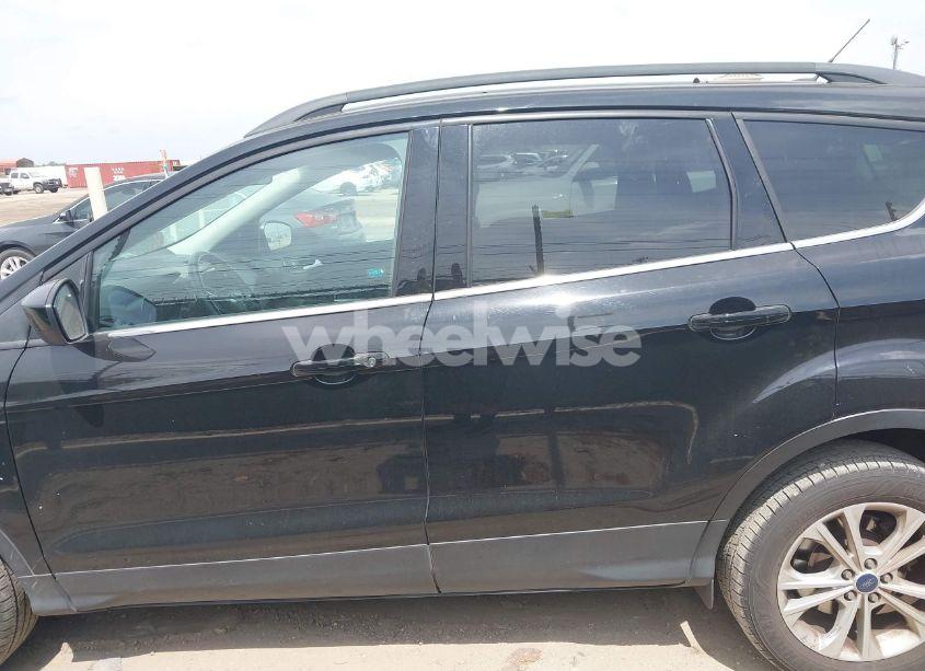 Photo 14 of 2017 Ford Escape SE (VIN 1FMCU0GD0HUC24833)